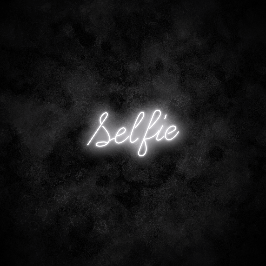 "Selfie" Neon Sign